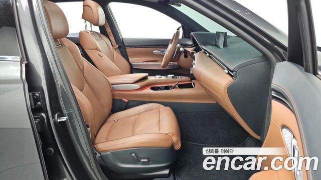 Genesis GV70 2022 — photo 11