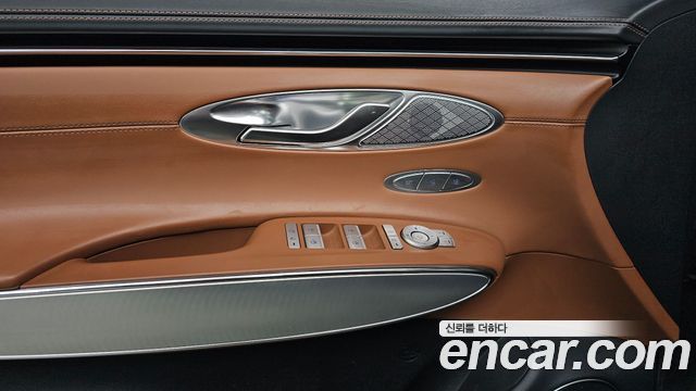 Genesis GV70 2022 — photo 17