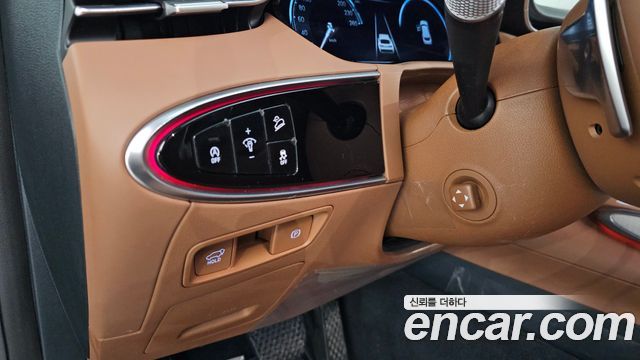 Genesis GV70 2022 — photo 18