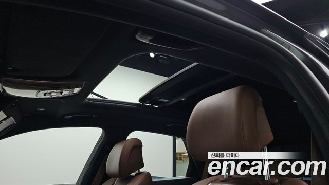 Genesis GV70 2022 — photo 19