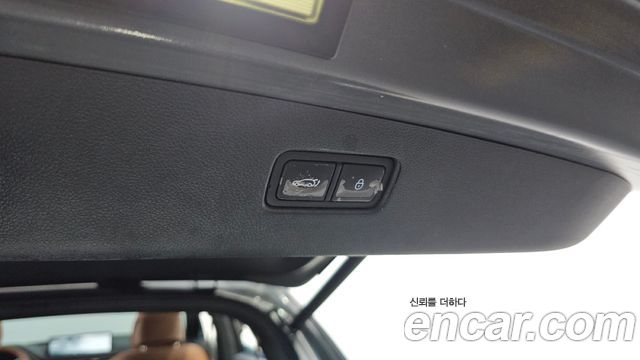 Genesis GV70 2022 — photo 20