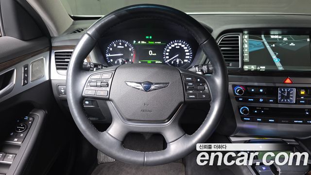 Genesis G80 2017 — photo 14