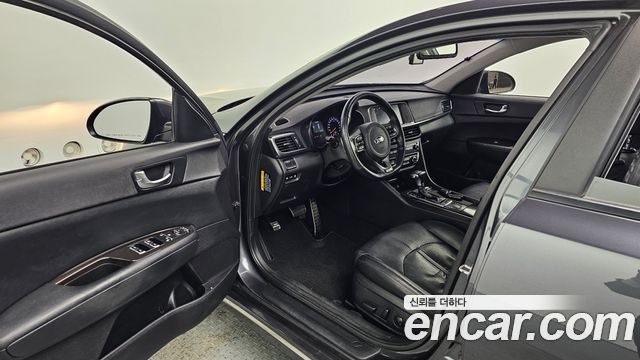 Kia K5 2016 — photo 11