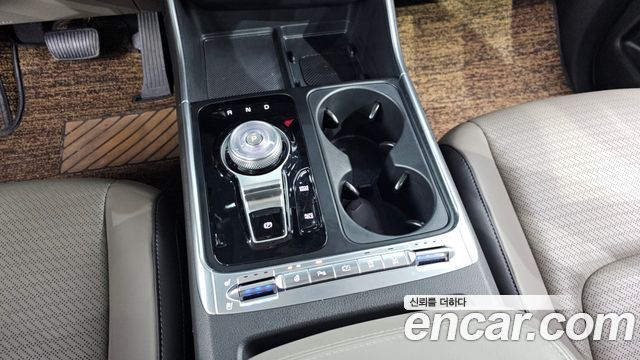Kia Canival 2025 — photo 9