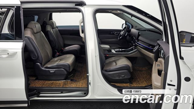 Kia Canival 2025 — photo 11