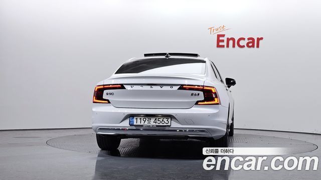 Volvo S90 2023 — photo 4