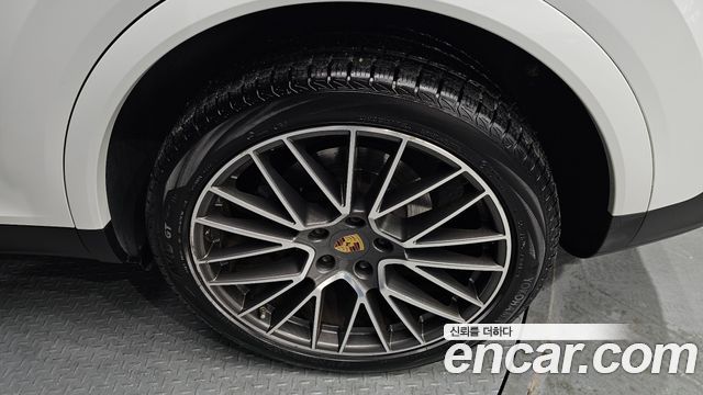 Porsche Cayenne 2021 — photo 5