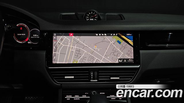 Porsche Cayenne 2021 — photo 14