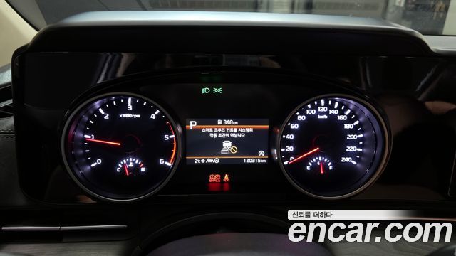 Kia Canival 2023 — photo 8