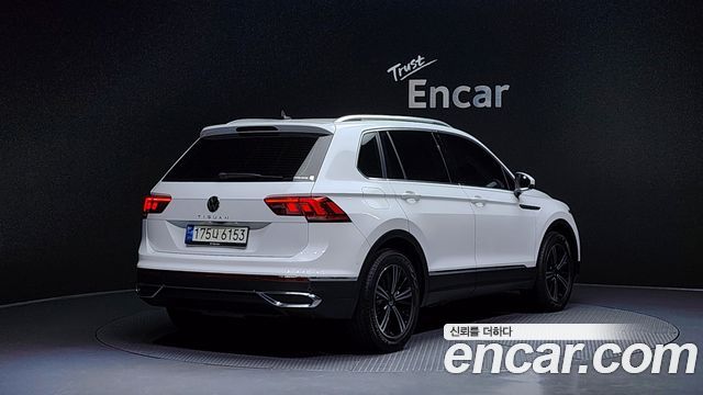 Volkswagen Tiguan 2021 — photo 2