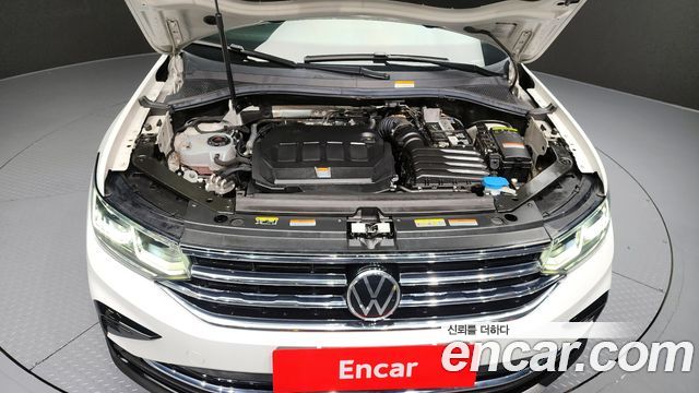 Volkswagen Tiguan 2021 — photo 6