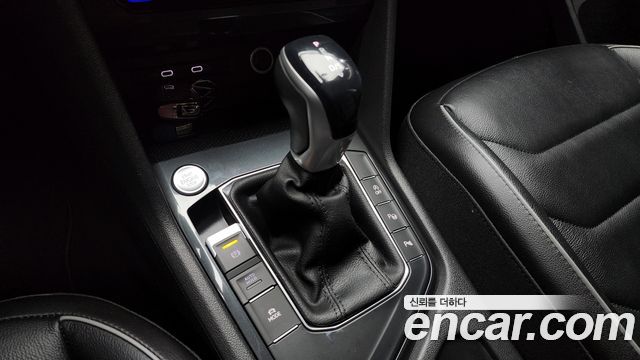 Volkswagen Tiguan 2021 — photo 9