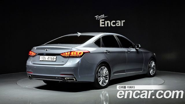 Genesis G80 2017 — photo 2