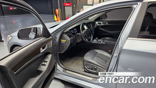 Genesis G80 2017 — photo 11