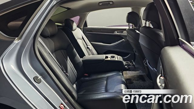Genesis G80 2017 — photo 12