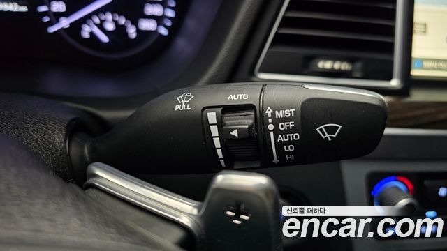 Genesis G80 2017 — photo 17