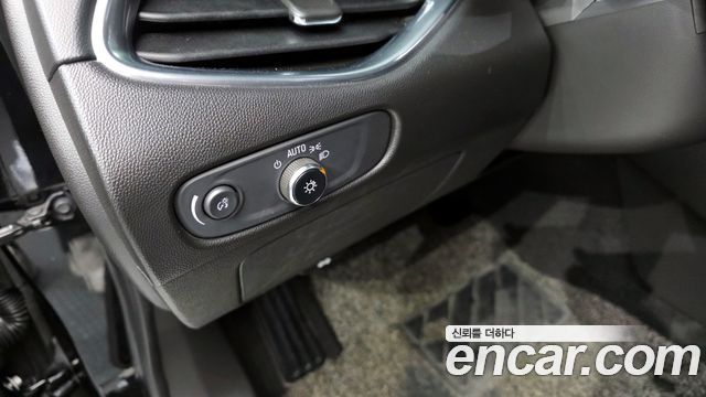 Chevrolet Korea Malibu 2018 — photo 16