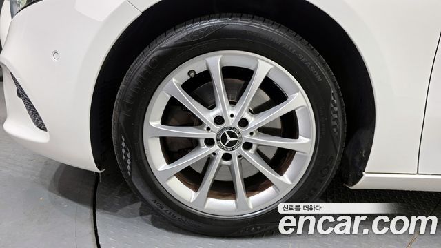 Mercedes-Benz A-Class 2019 — photo 5