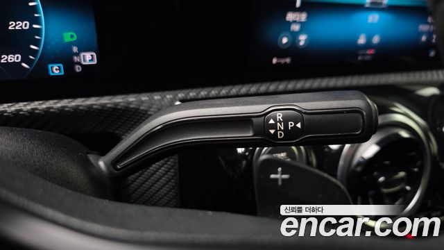 Mercedes-Benz A-Class 2019 — photo 9