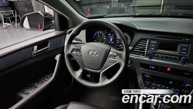 Hyundai Sonata 2016 — photo 13