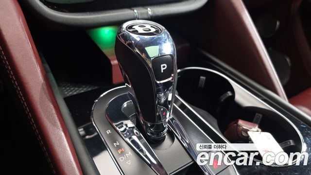 Bentley Bentayga 2022 — photo 9