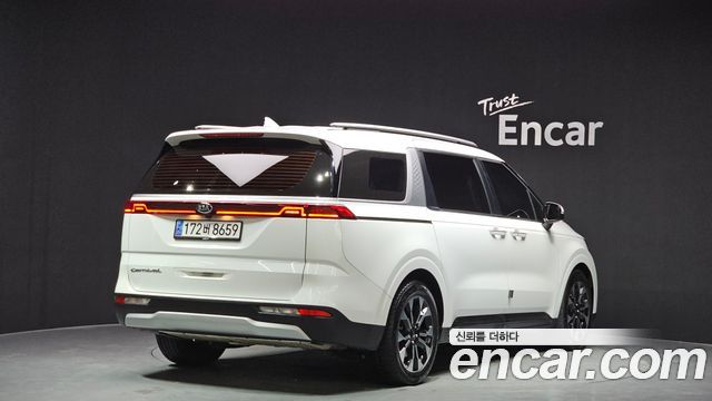 Kia Canival 2021 — photo 2