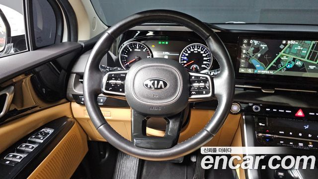 Kia Canival 2021 — photo 11
