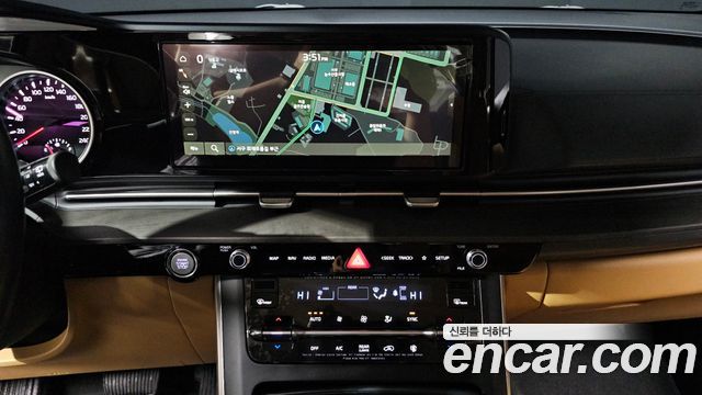 Kia Canival 2021 — photo 12