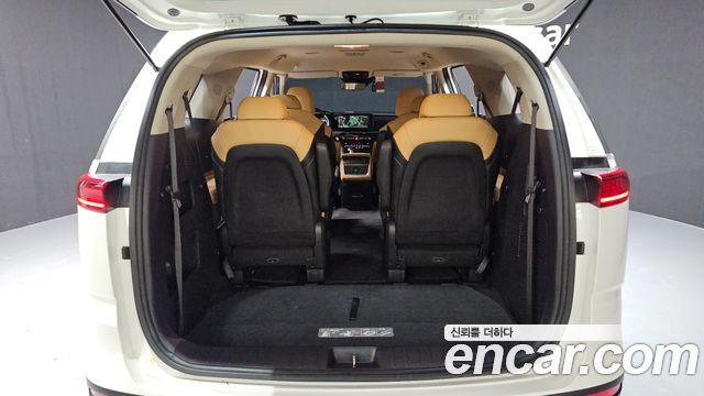 Kia Canival 2021 — photo 20