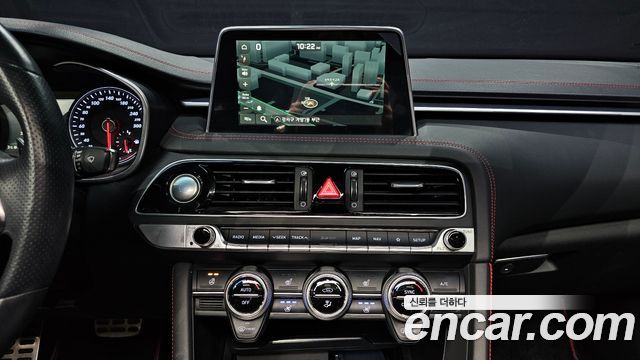 Genesis G70 2018 — photo 14