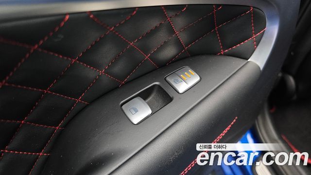 Genesis G70 2018 — photo 18