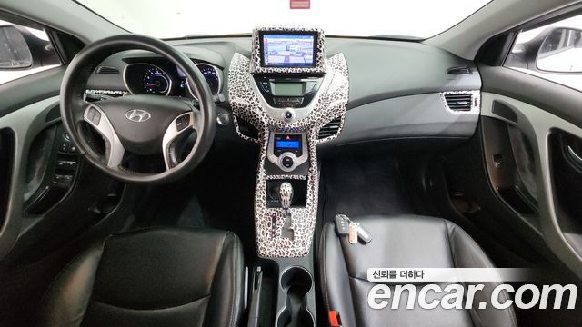 Hyundai AVANTE 2012 — photo 7