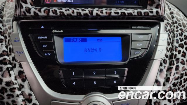 Hyundai AVANTE 2012 — photo 17