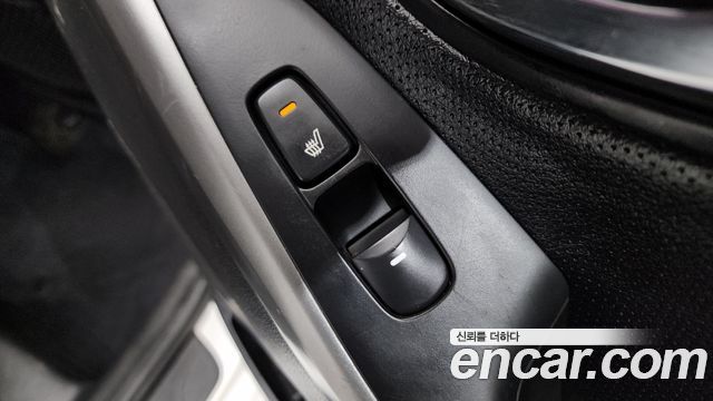 Hyundai AVANTE 2012 — photo 18