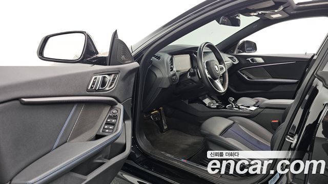 BMW 2-Series 2023 — photo 11