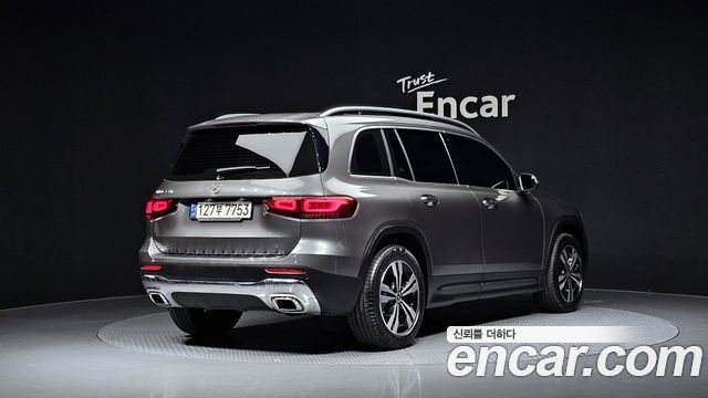 Mercedes-Benz GLB-Class 2021 — photo 2
