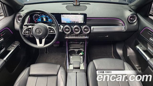 Mercedes-Benz GLB-Class 2021 — photo 7