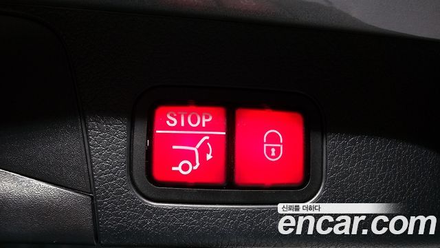 Mercedes-Benz GLB-Class 2021 — photo 20