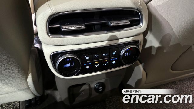 Genesis GV80 2021 — photo 18