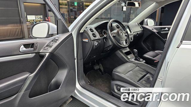 Volkswagen Tiguan 2014 — photo 11