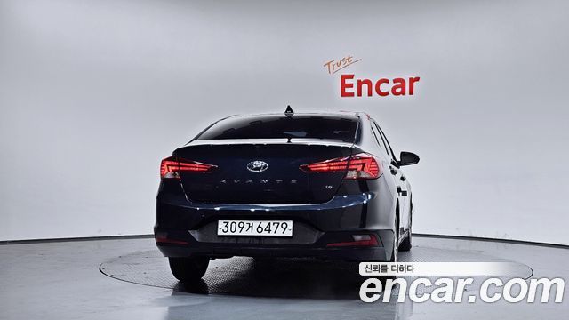 Hyundai AVANTE 2019 — photo 4