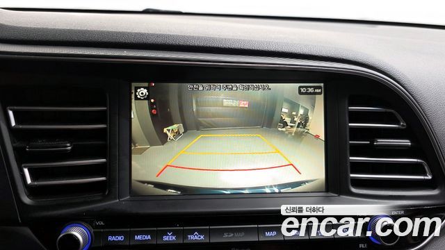 Hyundai AVANTE 2019 — photo 18