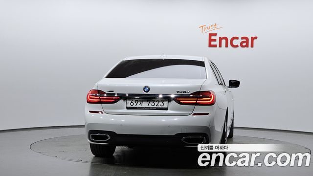 BMW 7-Series 2018 — photo 4