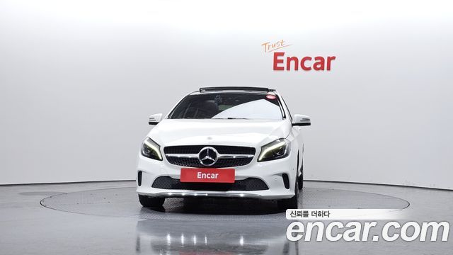 Mercedes-Benz A-Class 2018 — photo 3