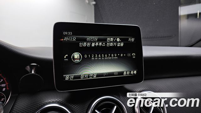 Mercedes-Benz A-Class 2018 — photo 16