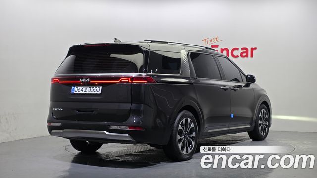 Kia Canival 2022 — photo 2