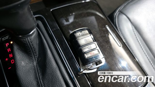 Kia K7 2013 — photo 18