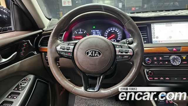 Kia K7 2016 — photo 13
