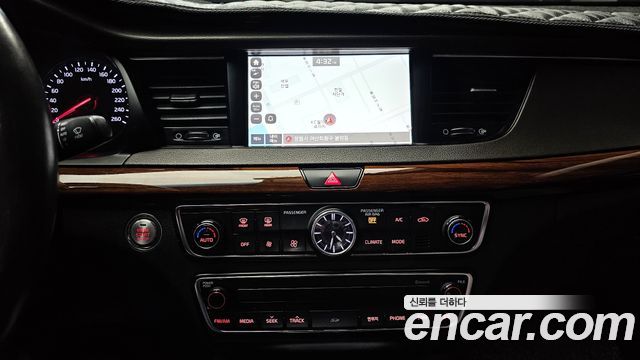 Kia K7 2016 — photo 14