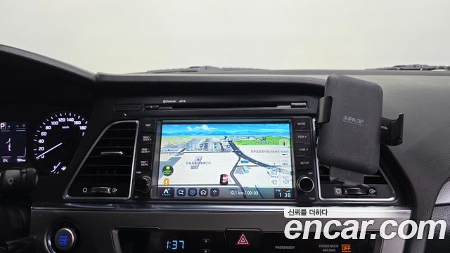 Hyundai Sonata 2017 — photo 16